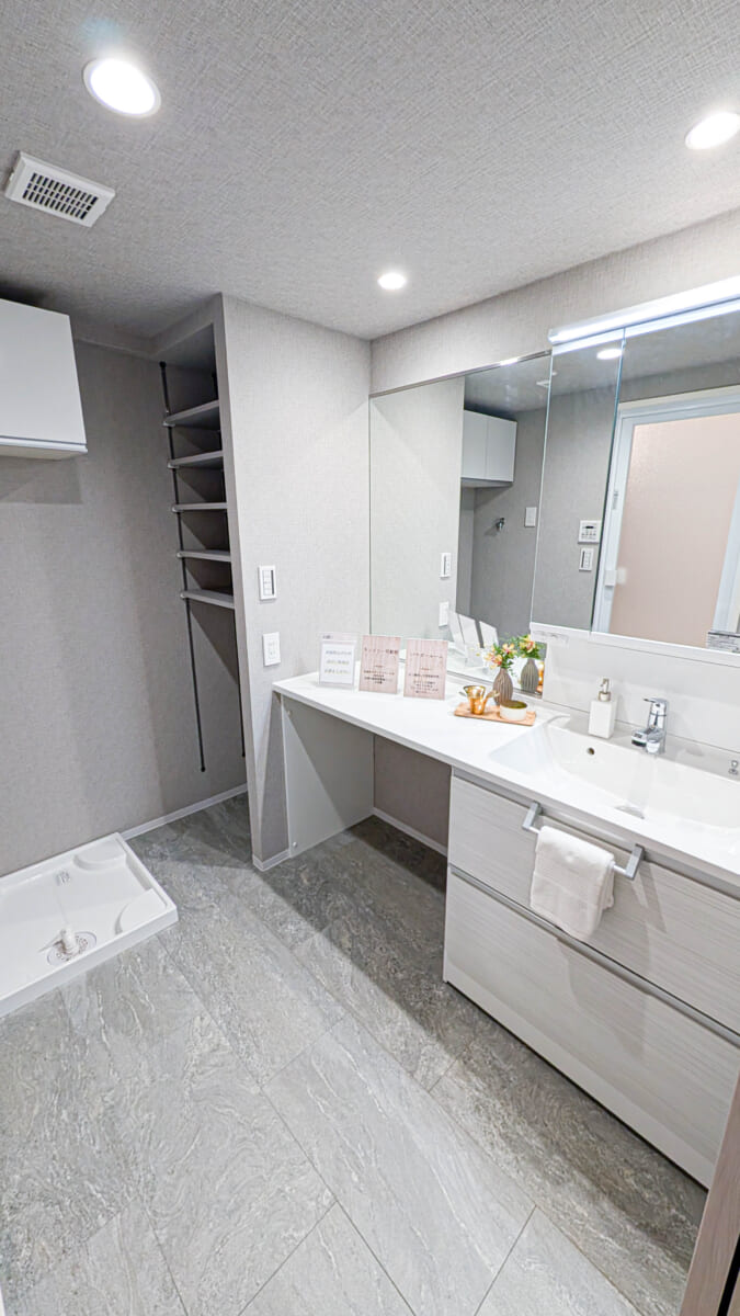 ルピナス国立ステーションスクエア